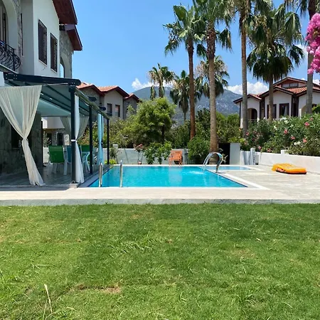 Private Pool At Dalyan 别墅